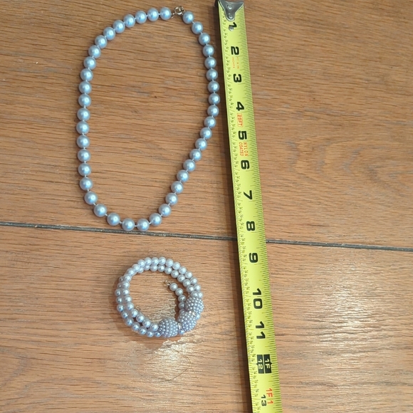 Silver Pearl Necklace and Bracelet Set - Picture 5 of 5